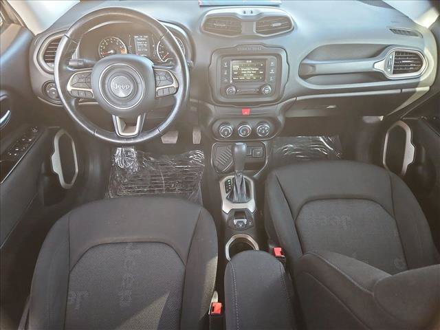 Used 2017 Jeep Renegade Latitude FWD image 22