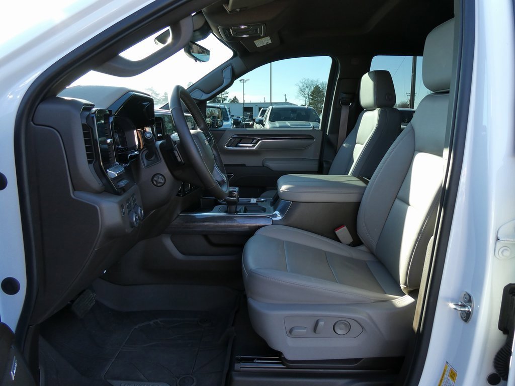 Certified 2024 Chevrolet Silverado 1500 LTZ w/ Technology Package image 21