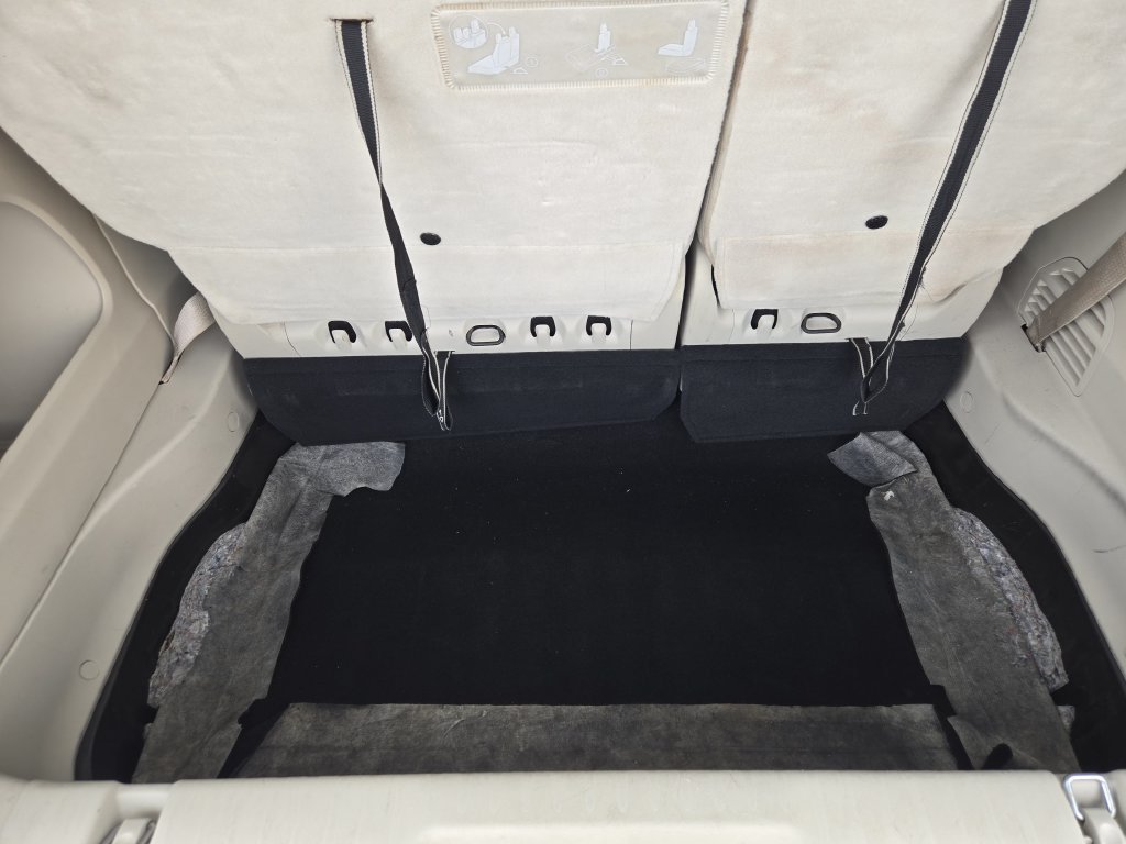 Used 2021 Chrysler Pacifica Touring-L FWD image 26