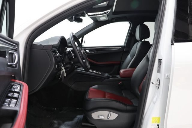 Used 2023 Porsche Macan S AWD/4WD image 15