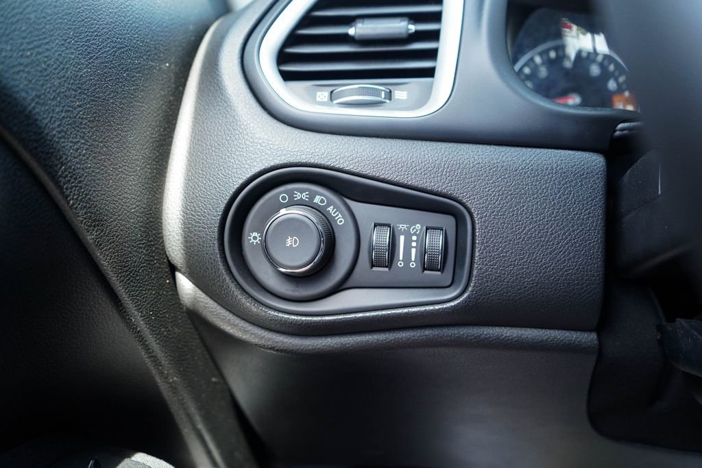 Used 2021 Jeep Renegade Latitude AWD/4WD image 26