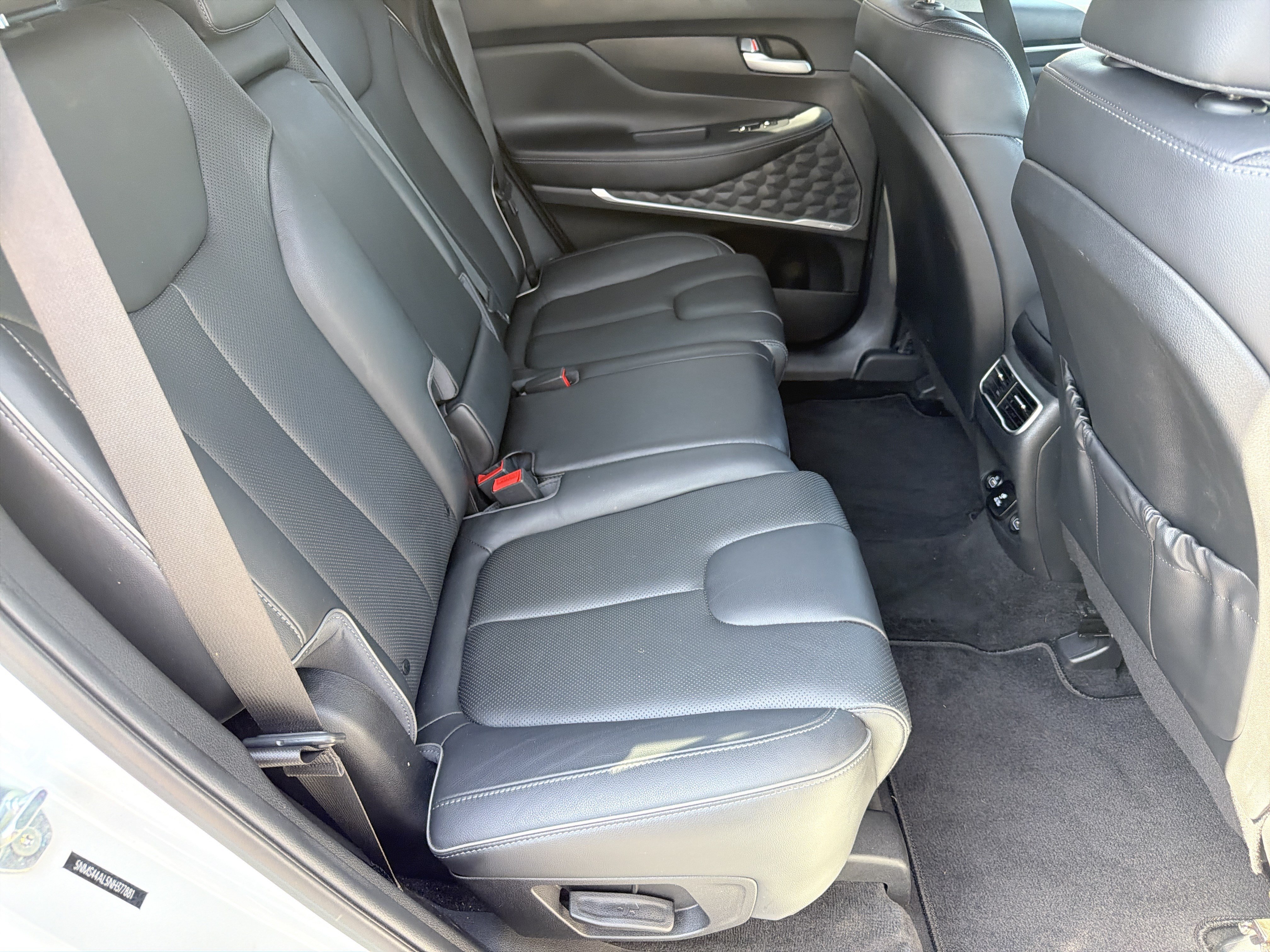 Used 2022 Hyundai Santa Fe Limited w/ Cargo Package FWD image 15