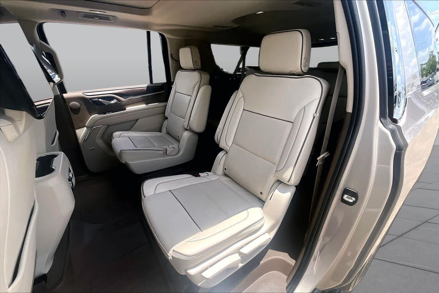 Used 2021 GMC Yukon XL Denali w/ Denali Premium Package RWD image 21