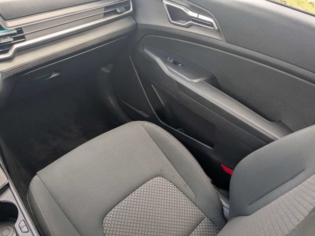 Used 2023 Kia Sportage LX FWD image 16