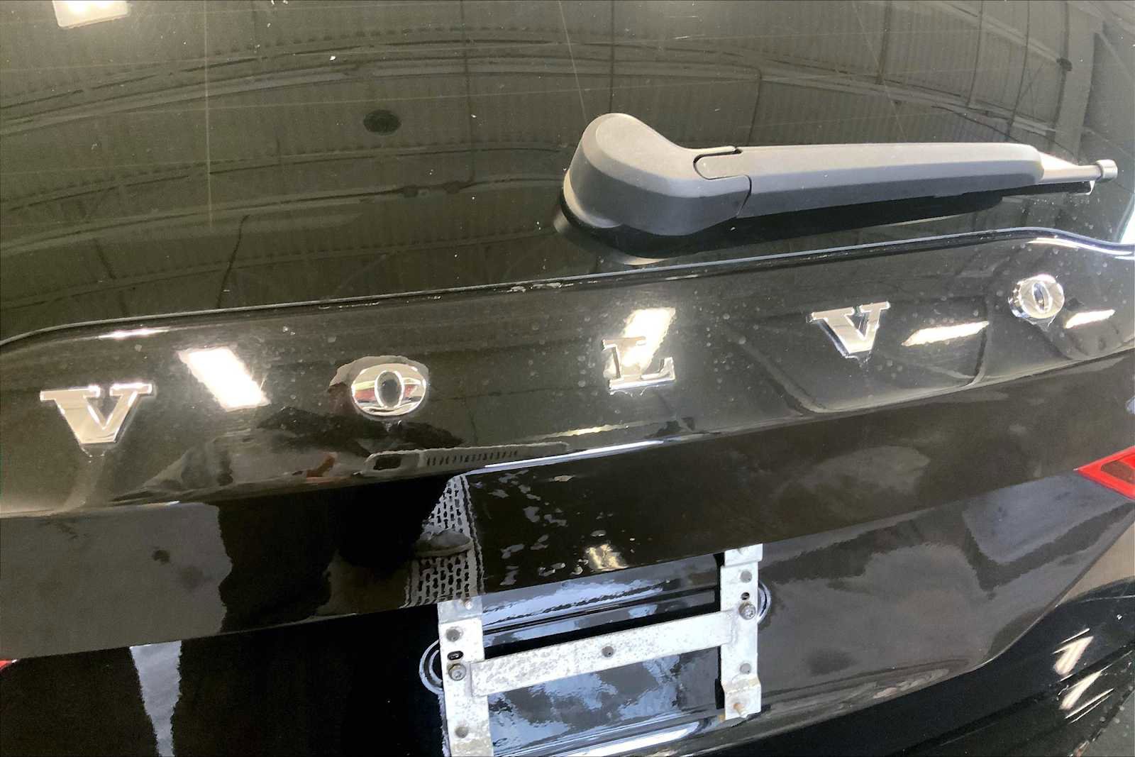 Used 2021 Volvo V60 T5 Cross Country image 31