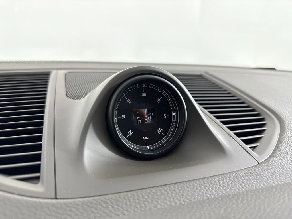 New 2026 Porsche Macan AWD/4WD image 29