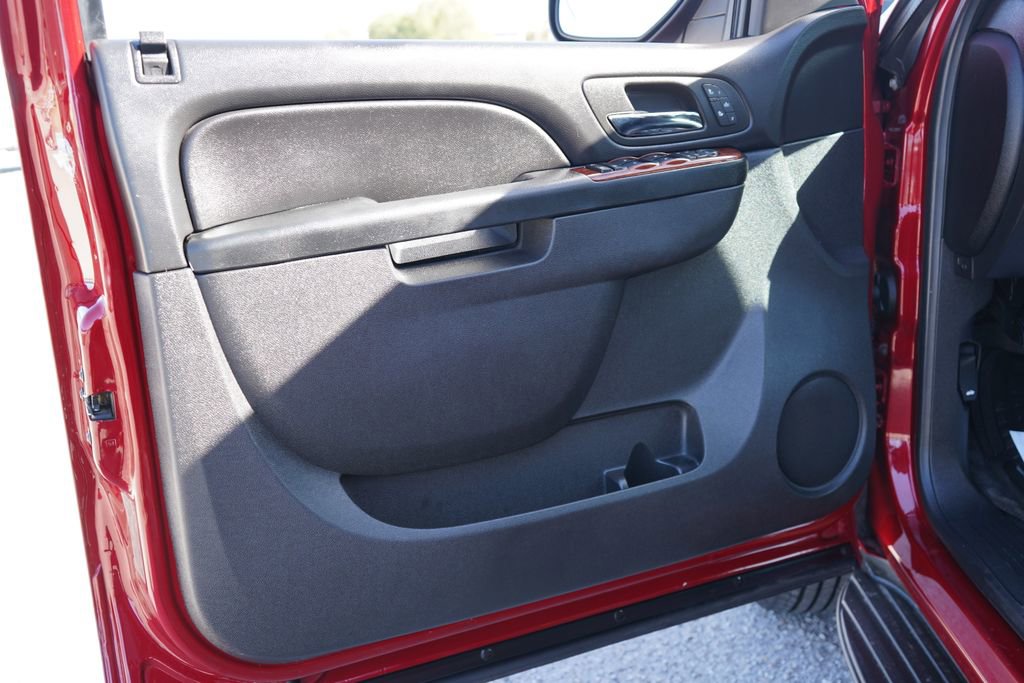 Used 2013 Chevrolet Tahoe LT image 14