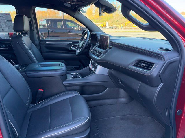 Used 2023 GMC Yukon XL SLT w/ Max Trailering Package AWD/4WD image 10