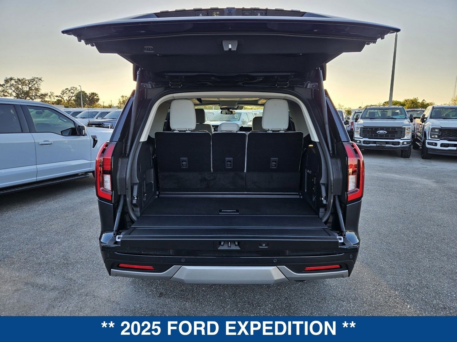 New 2025 Ford Expedition Platinum w/ Platinum Ultimate Package image 14