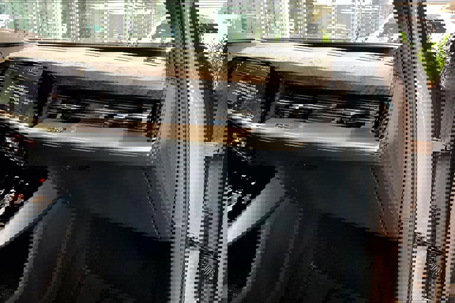 Certified 2025 Audi Q4 e-tron Premium w/ Convenience Package image 18