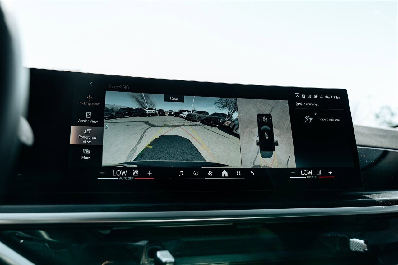 Used 2026 BMW X5 xDrive40i w/ M Sport Package image 33