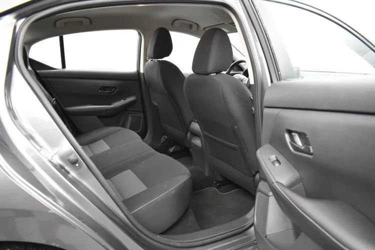 Used 2025 Nissan Sentra SV FWD image 17