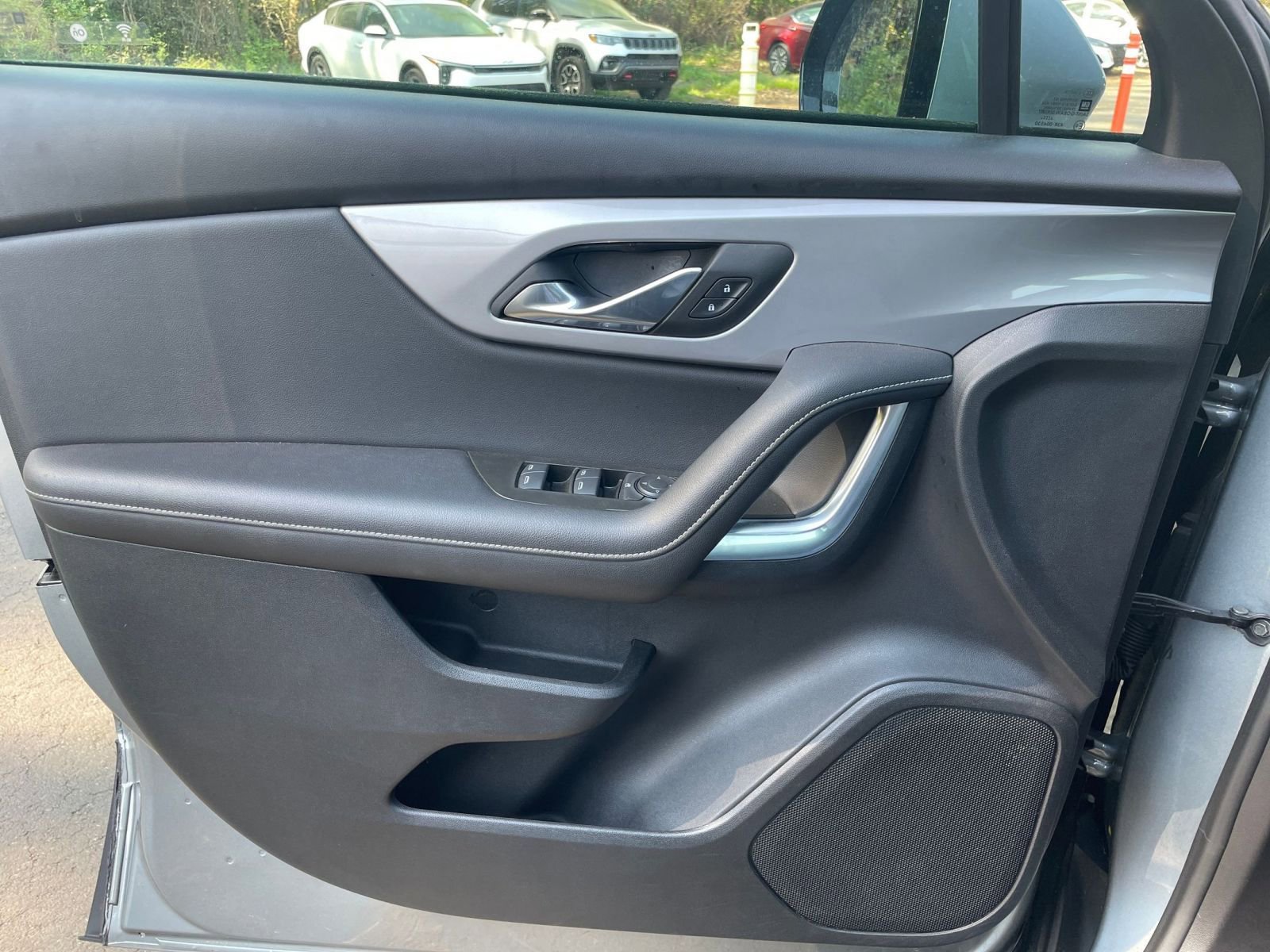 Used 2025 Chevrolet Blazer LT image 18