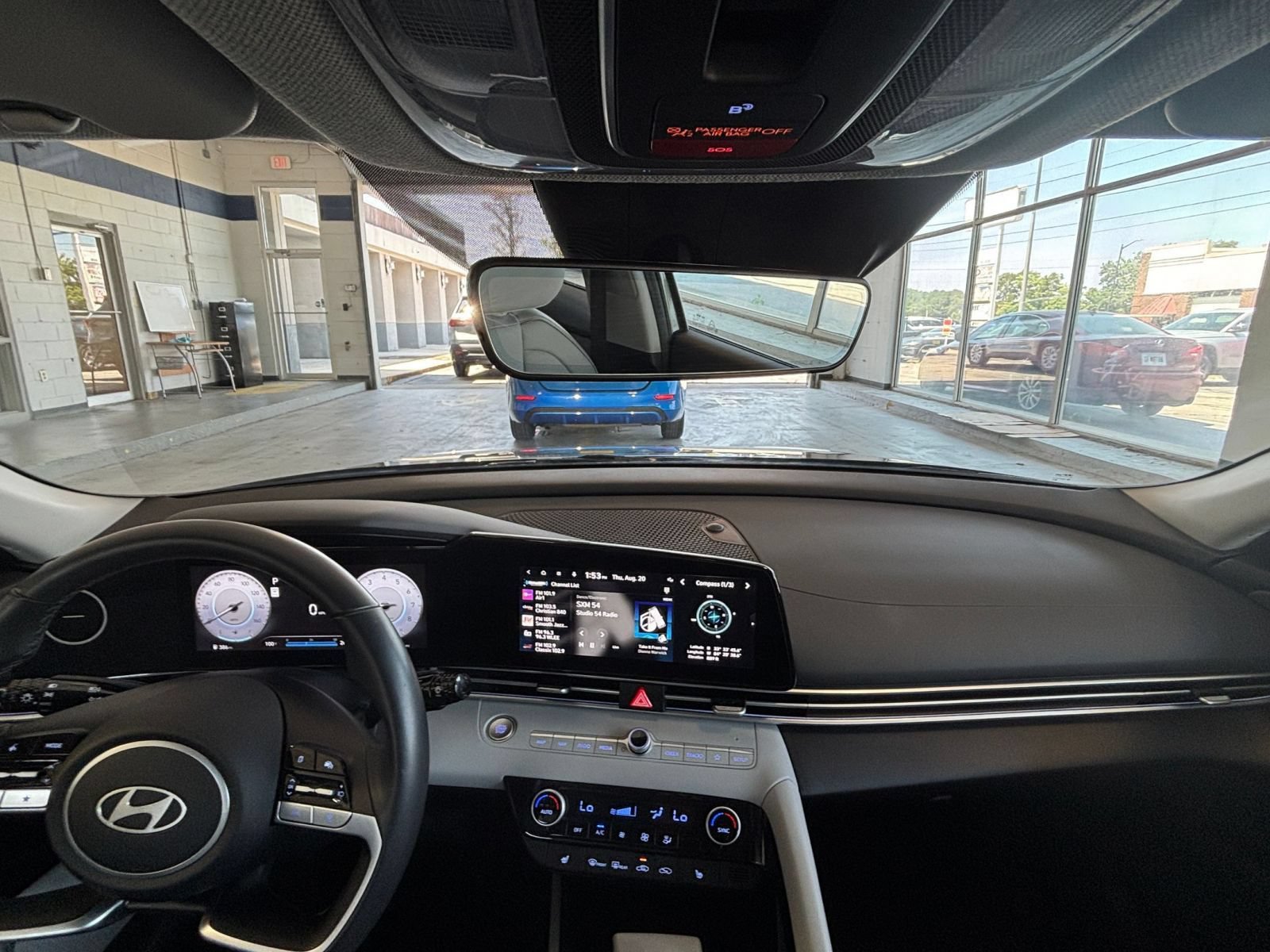 Used 2025 Hyundai Elantra Limited FWD image 34