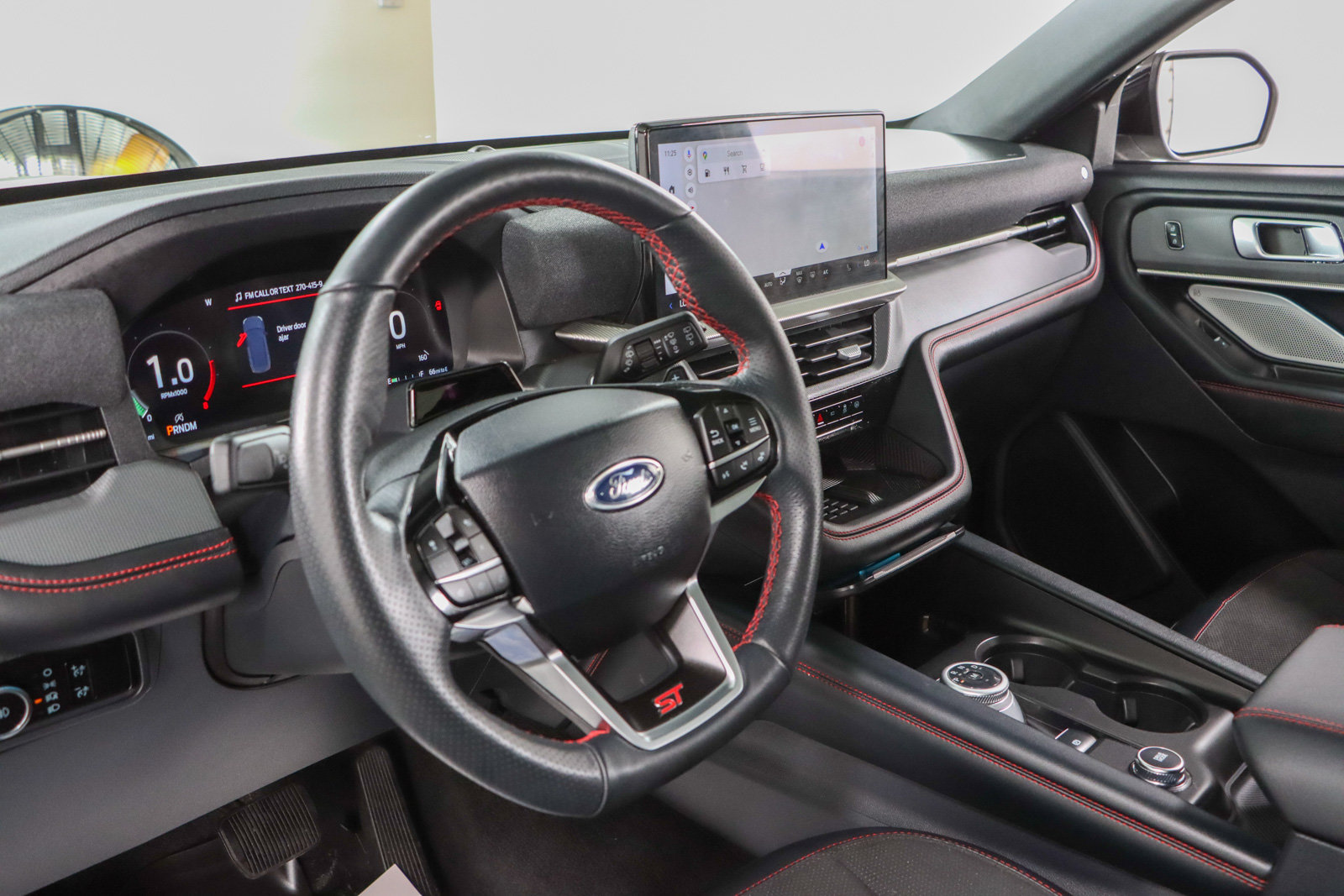 Used 2025 Ford Explorer ST AWD/4WD image 23