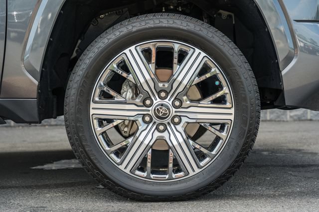 Used 2024 Toyota Tundra Capstone AWD/4WD image 31