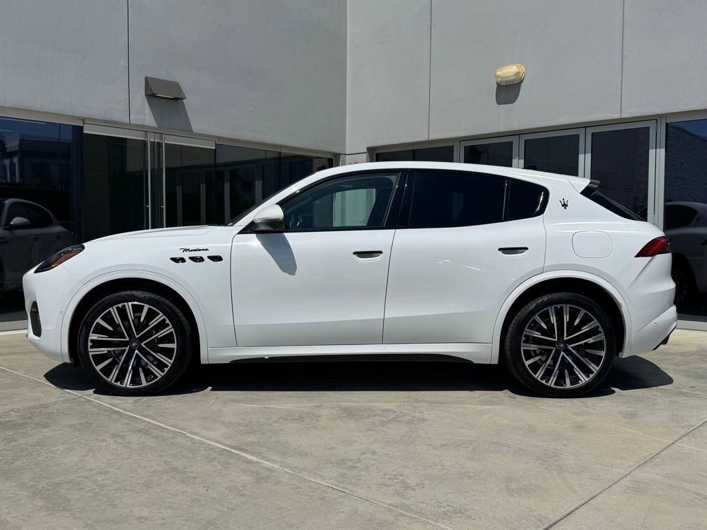 Used 2025 Maserati Grecale Modena AWD/4WD image 5