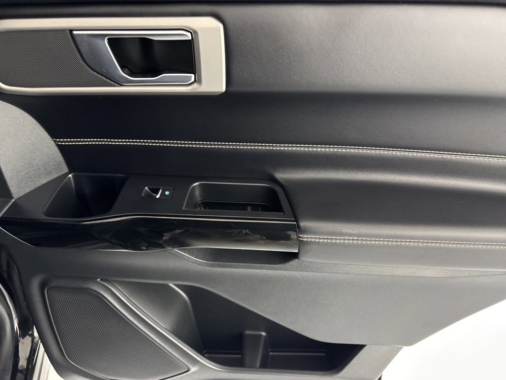 Used 2021 Ford Explorer ST image 41
