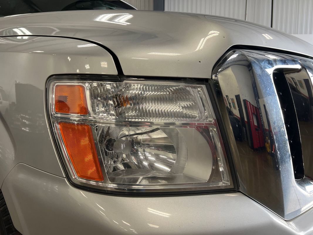 Used 2017 Nissan NV 3500 SV image 51