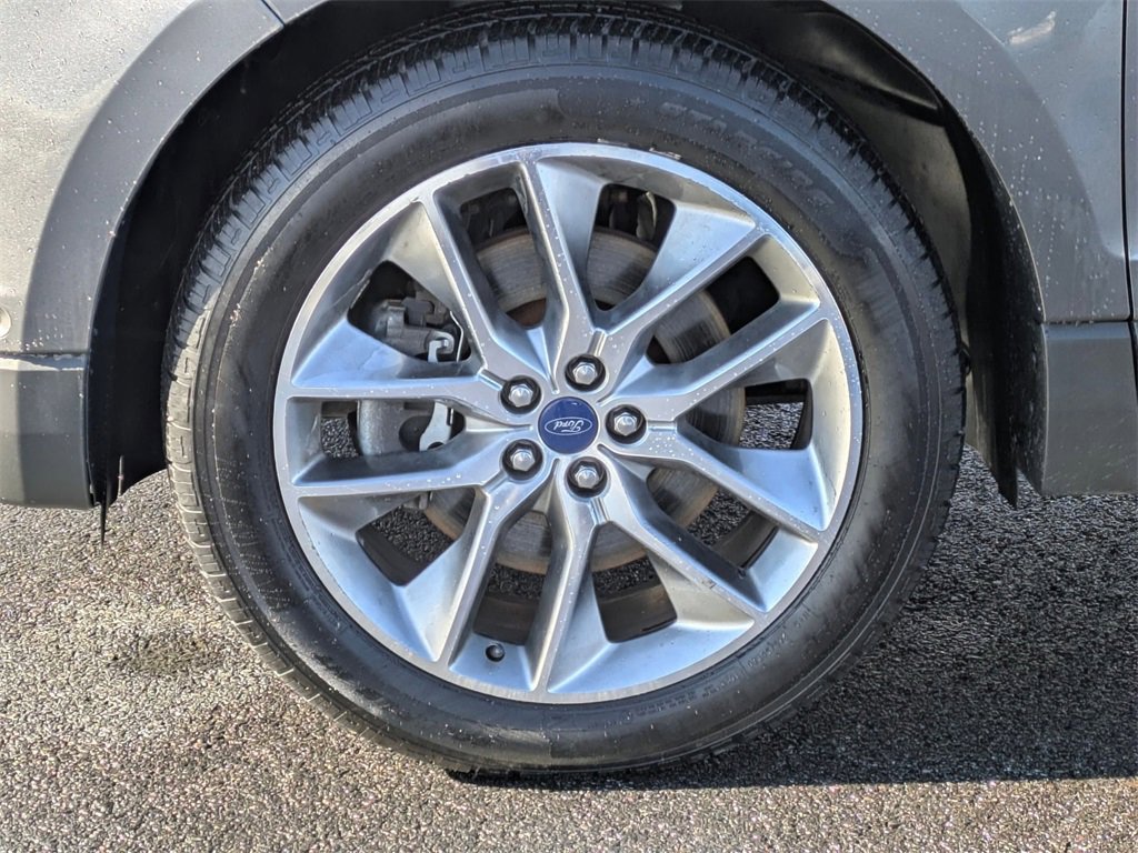 Used 2017 Ford Edge Titanium w/ Equipment Group 302A image 10