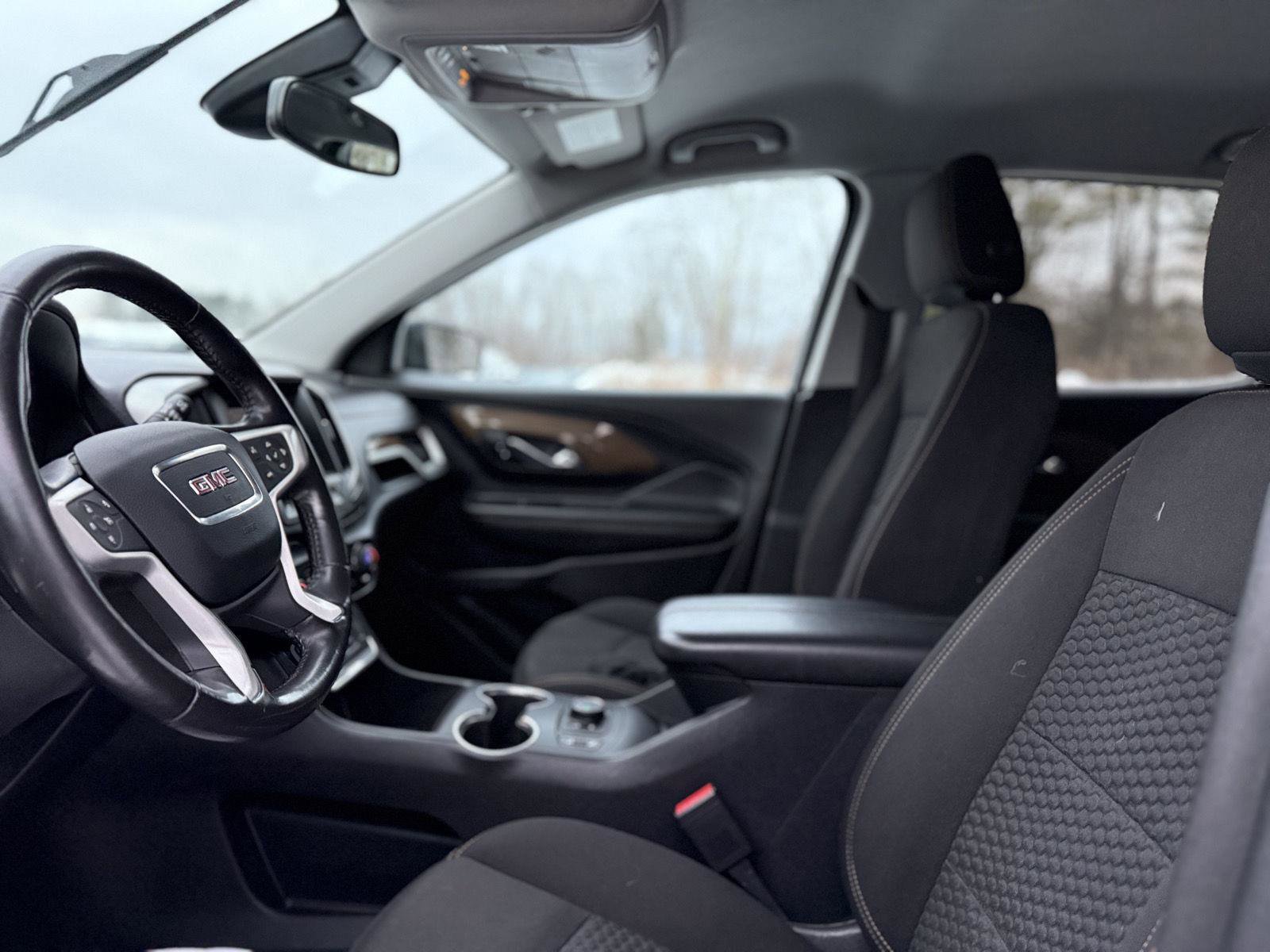 Used 2020 GMC Terrain SLE w/ Driver Convenience Package image 12