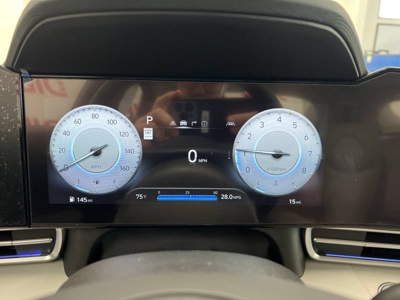 New 2026 Hyundai Elantra Limited FWD image 25