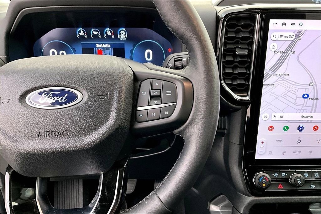 Used 2025 Ford Ranger Lariat w/ Trailer Tow Package image 28