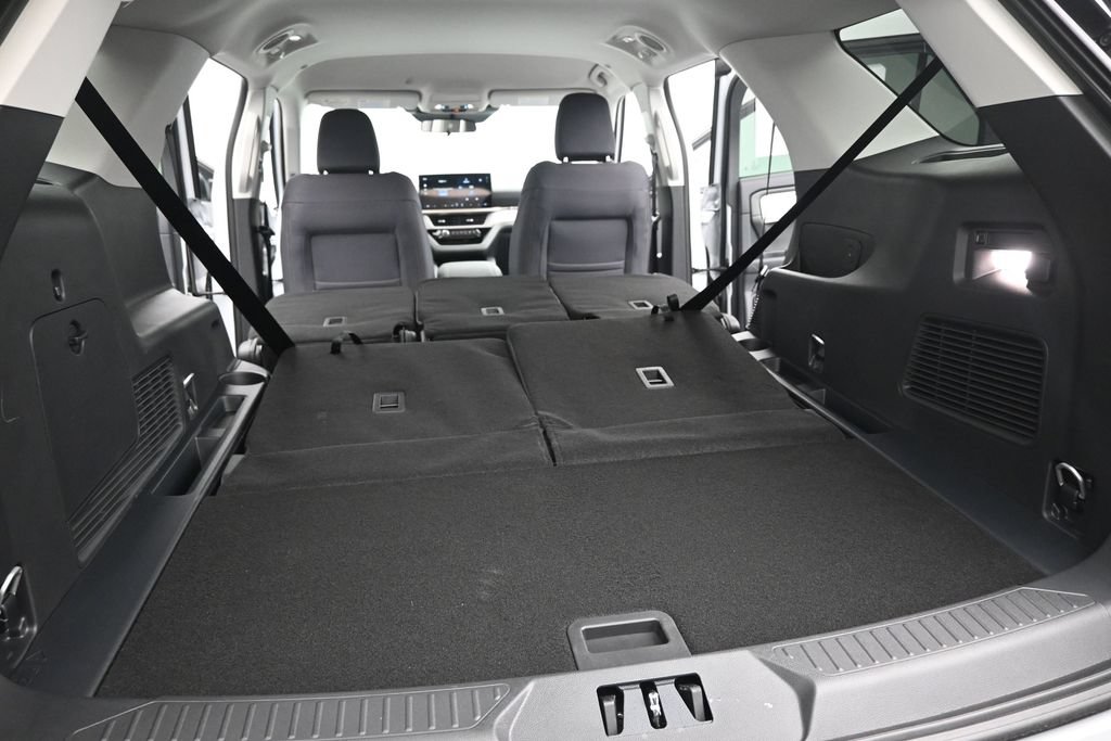 New 2026 Ford Explorer Active RWD image 23