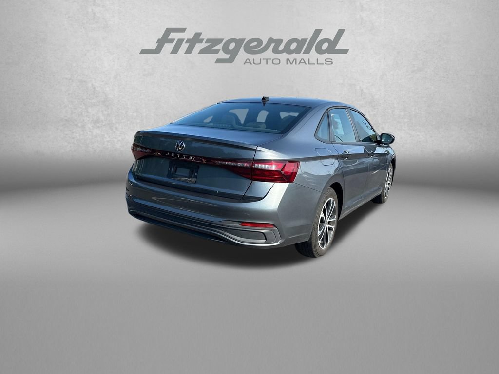 Used 2025 Volkswagen Jetta Sport FWD image 8