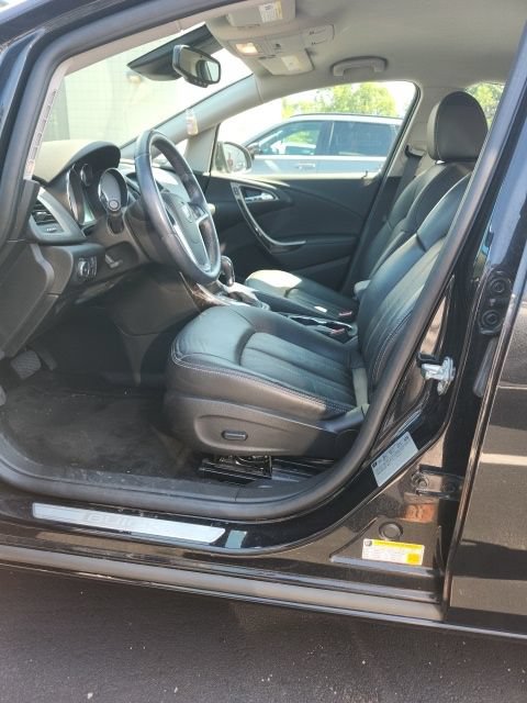 Used 2015 Buick Verano Leather FWD image 4