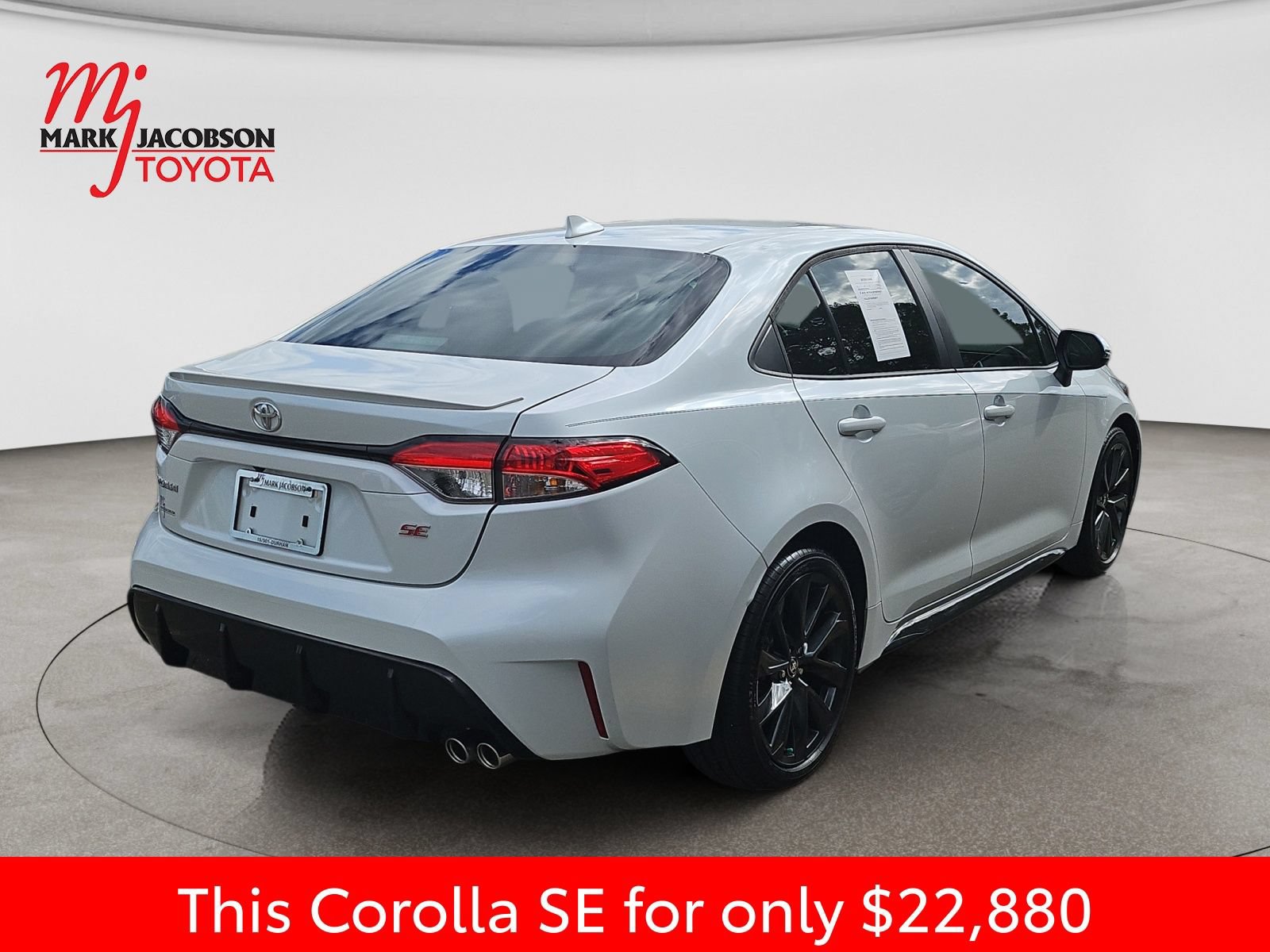 Used 2023 Toyota Corolla SE FWD image 9