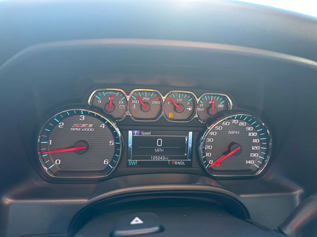 Used 2018 Chevrolet Silverado 1500 LT w/ LPO, Black Pack AWD/4WD image 43