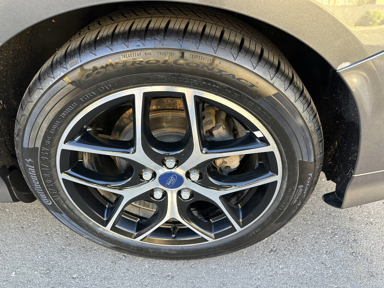 Used 2016 Ford Focus SE w/ SE Sport Package image 8