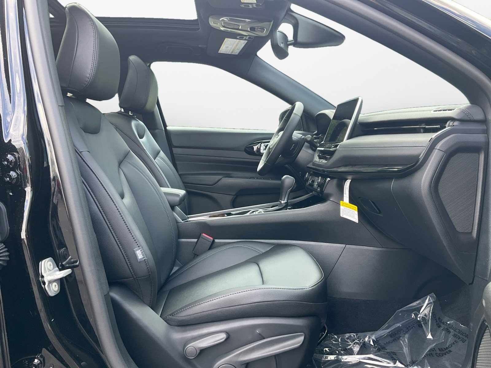 New 2025 Jeep Compass Limited w/ Sun & Sound Group image 15