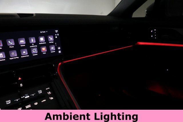 Used 2024 Porsche Panamera 4 image 33