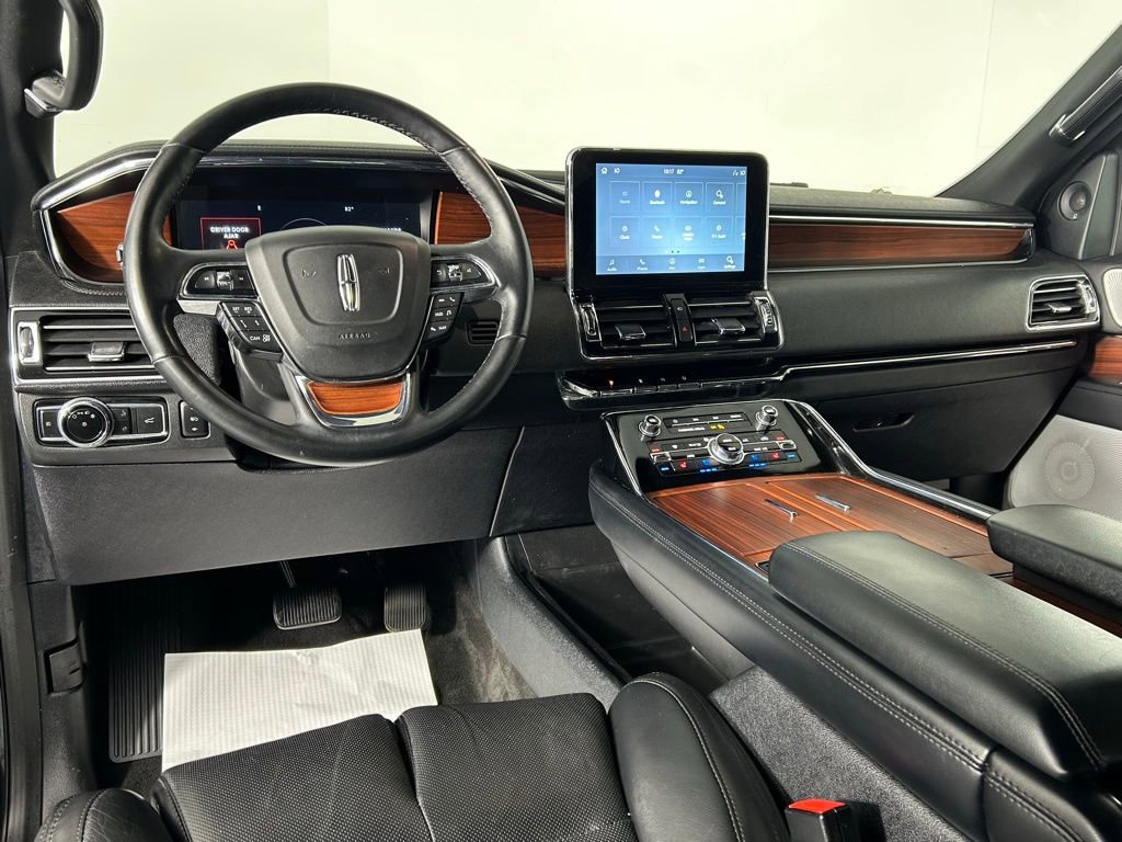 Used 2020 Lincoln Navigator L Reserve w/ Luxury Package AWD/4WD image 21