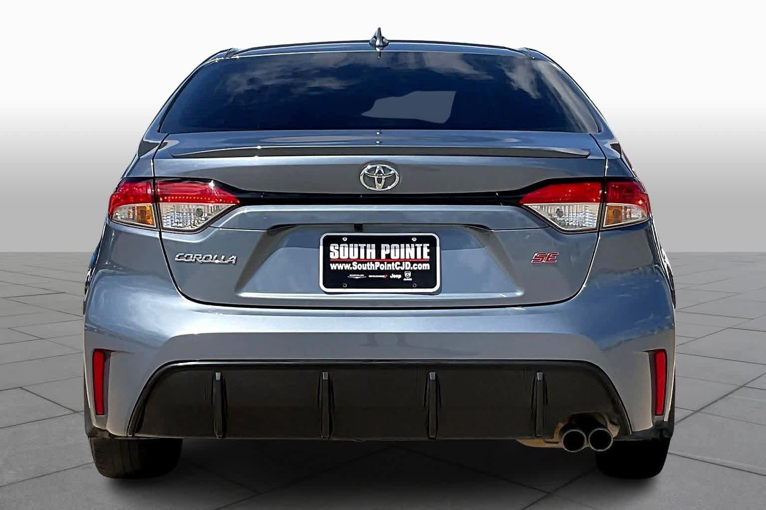 Used 2026 Toyota Corolla SE FWD image 5