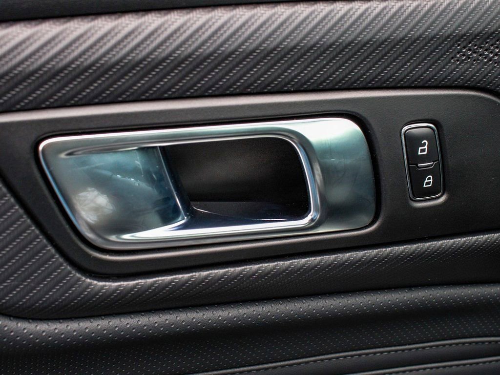 Used 2025 Ford Mustang Premium image 9