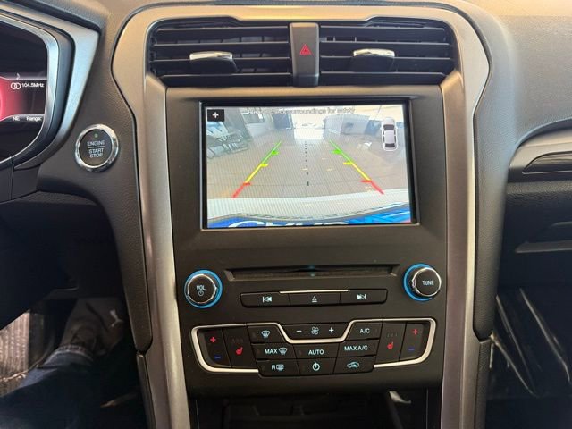 Used 2017 Ford Fusion SE w/ Equipment Group 602A image 15