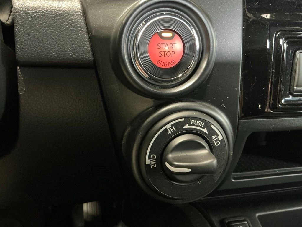 Used 2024 Nissan Titan SV w/ SV Bronze Edition Package image 7