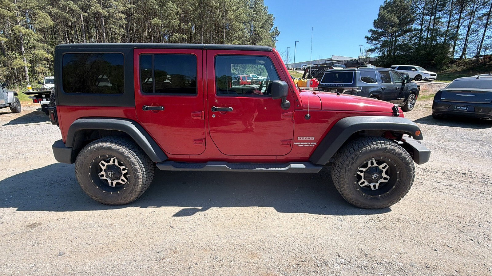 Used 2012 Jeep Wrangler Unlimited Sport image 7