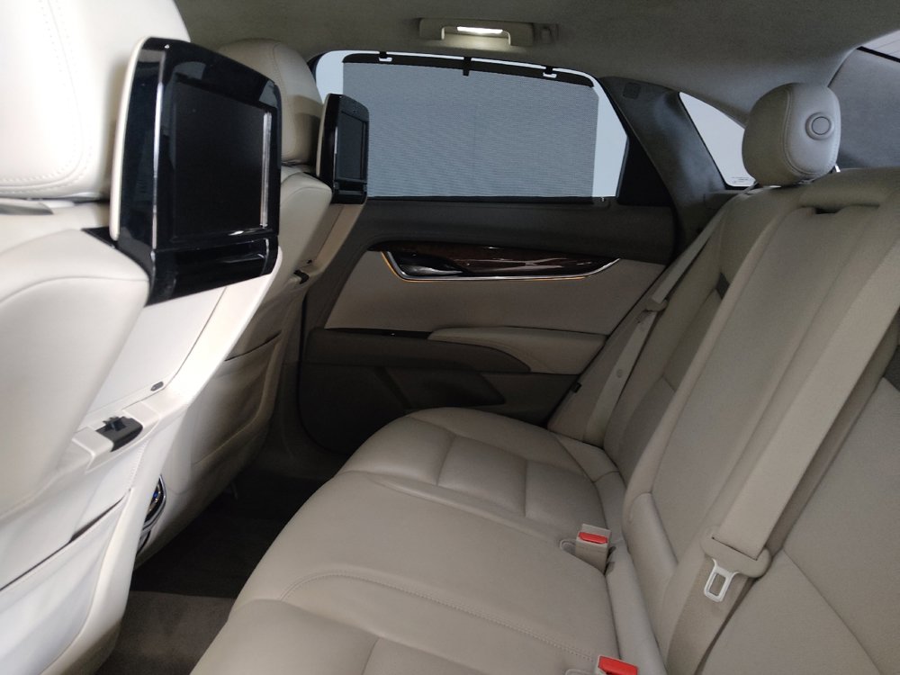 Used 2016 Cadillac XTS Platinum FWD image 18