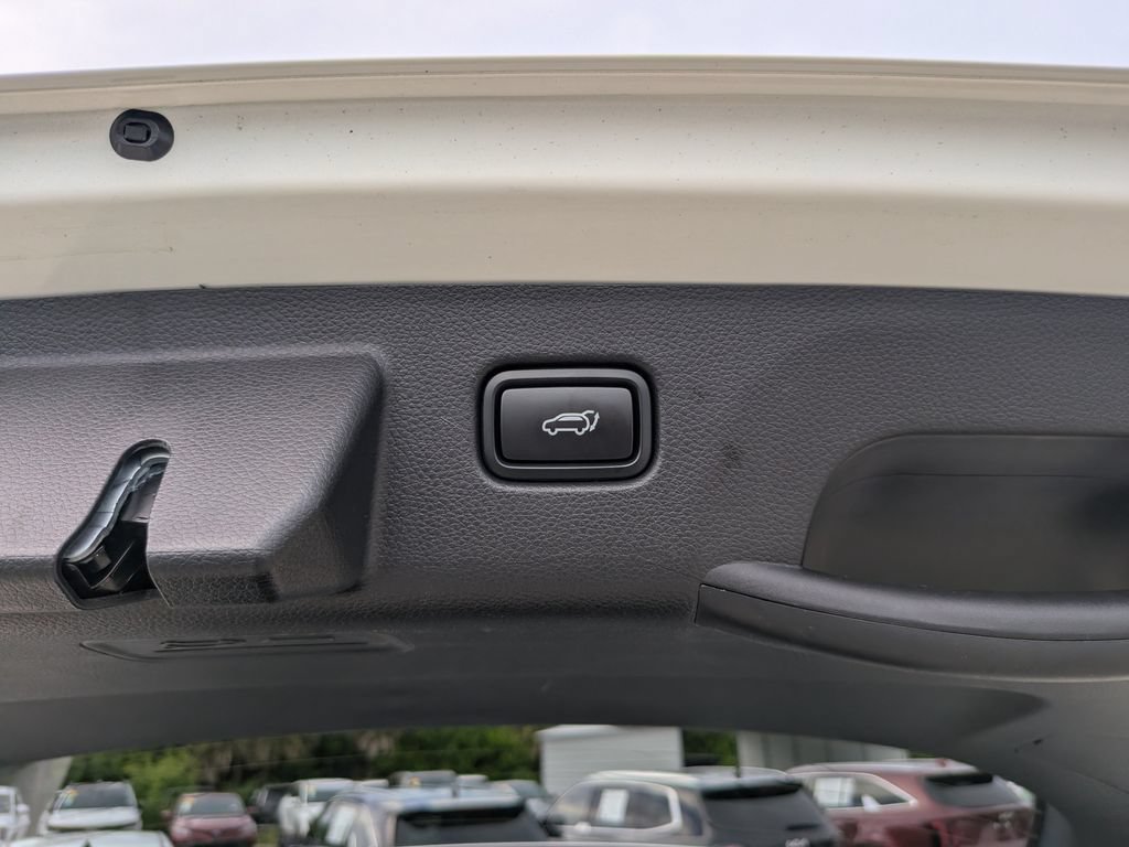 Certified 2025 Kia Seltos EX w/ EX Sunroof Package AWD/4WD image 13