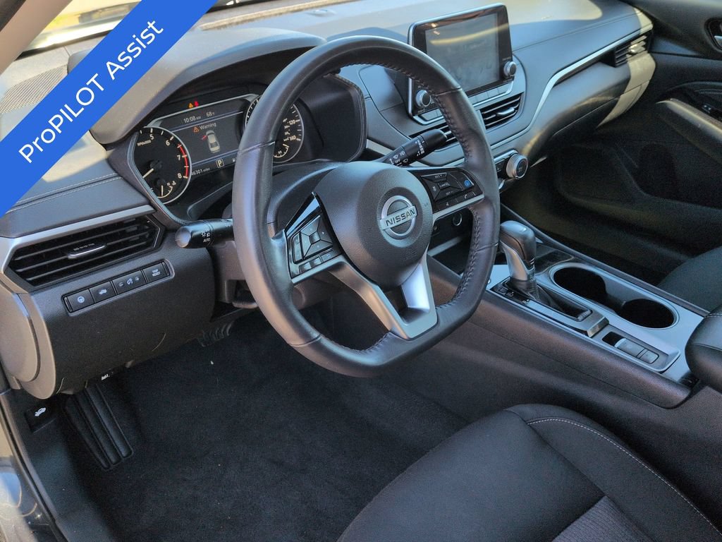Used 2022 Nissan Altima 2.5 SV w/ SV Premium Package AWD/4WD image 13