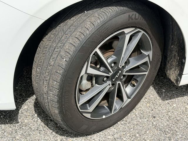 Used 2024 Kia Forte LXS FWD image 13