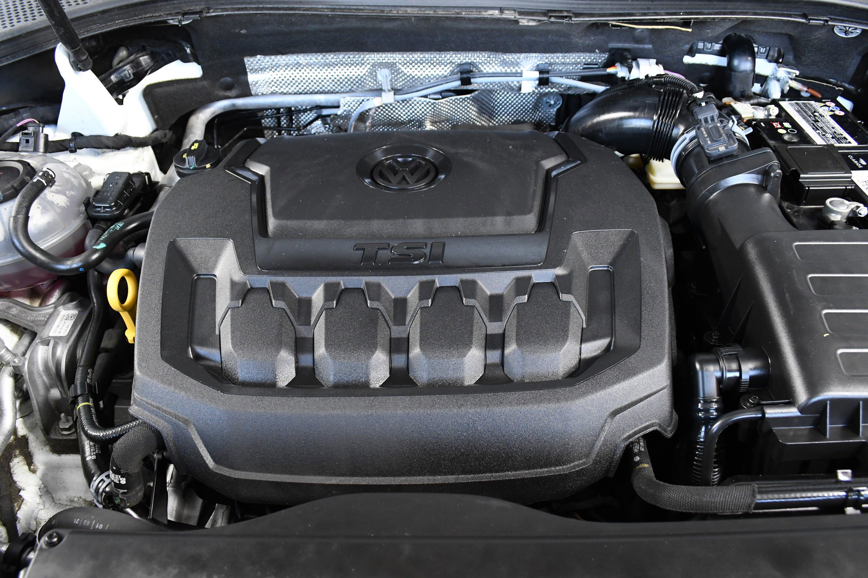 Used 2021 Volkswagen Tiguan SE R-Line image 36