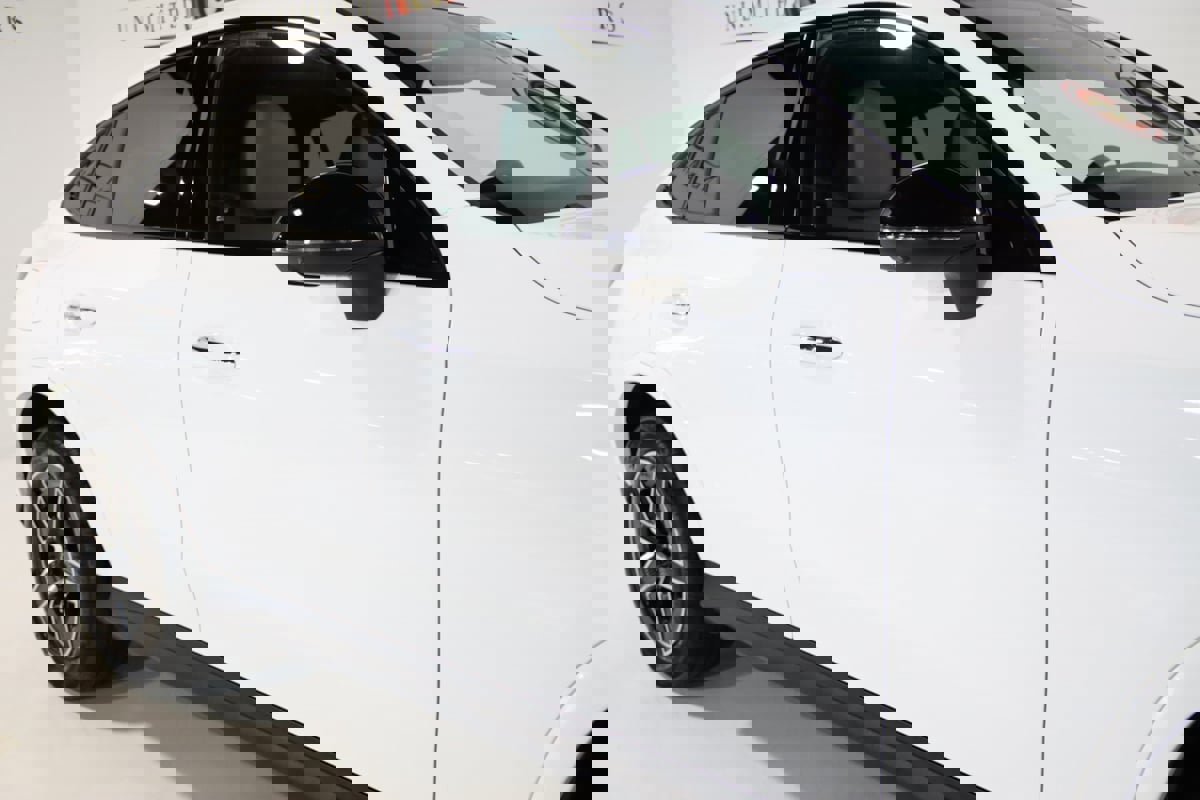 Used 2025 Mercedes-Benz GLC 300 4MATIC Coupe image 8