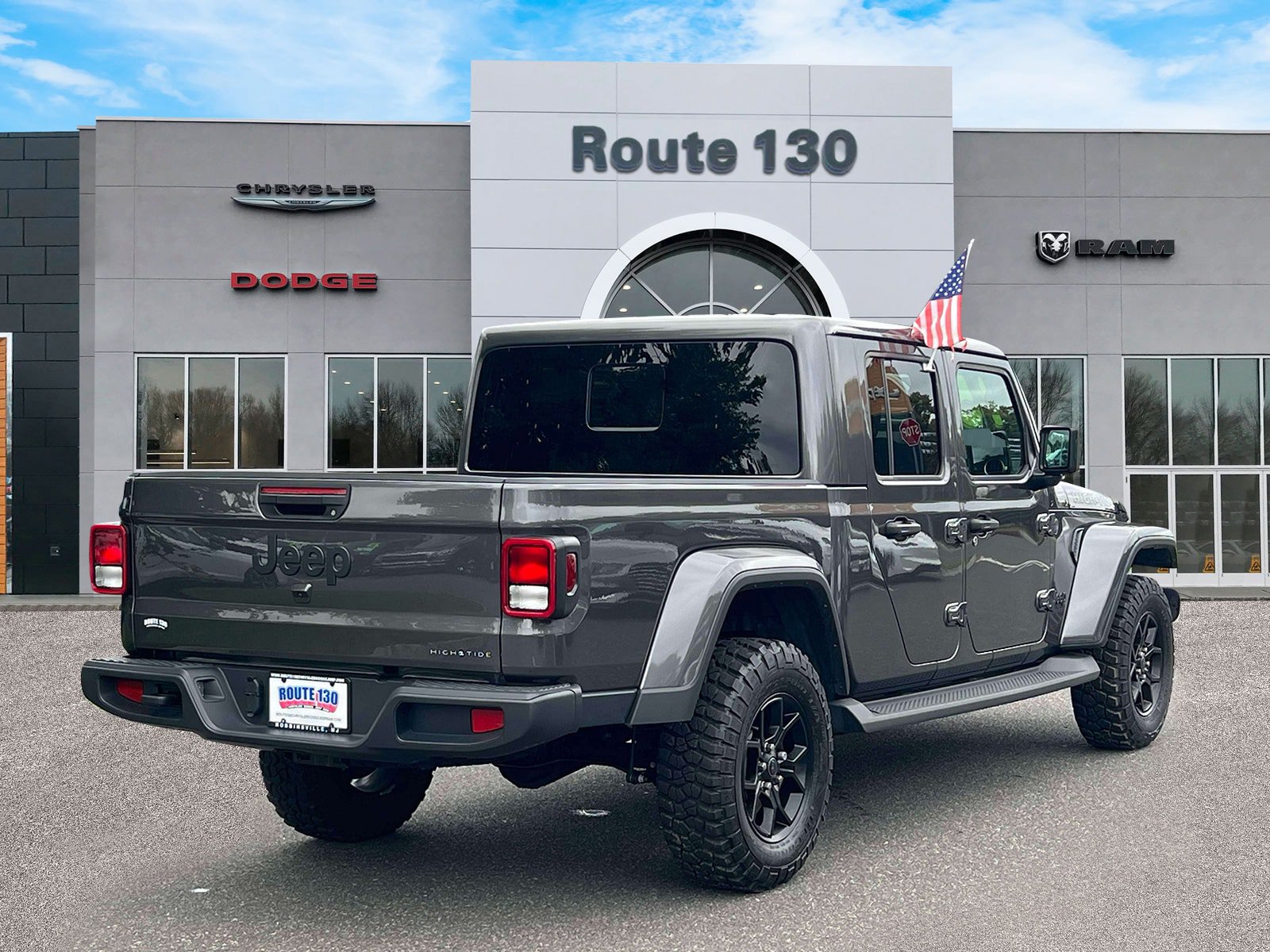 Used 2025 Jeep Gladiator Sport AWD/4WD image 4