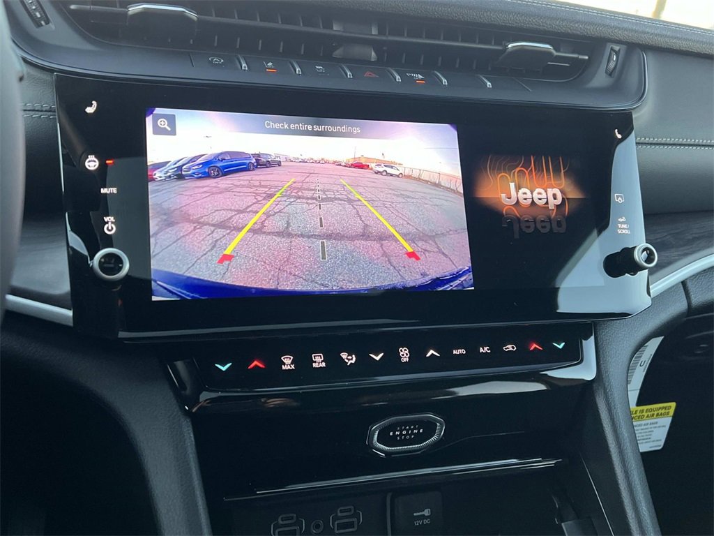 New 2026 Jeep Grand Cherokee Laredo image 15