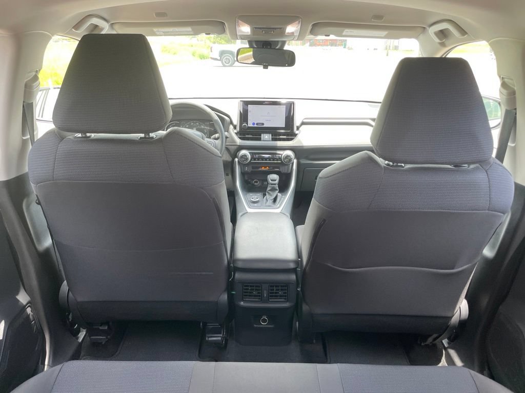Used 2025 Toyota RAV4 LE AWD/4WD image 14